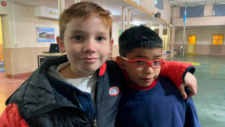Joaquín Ferace consiguió los fondos y le compro los lentes a su amigo Josué